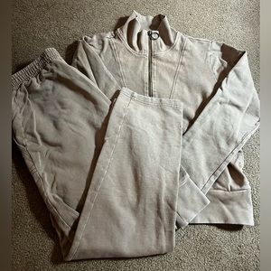 Blank NYC sweat set. Size small bottom and top